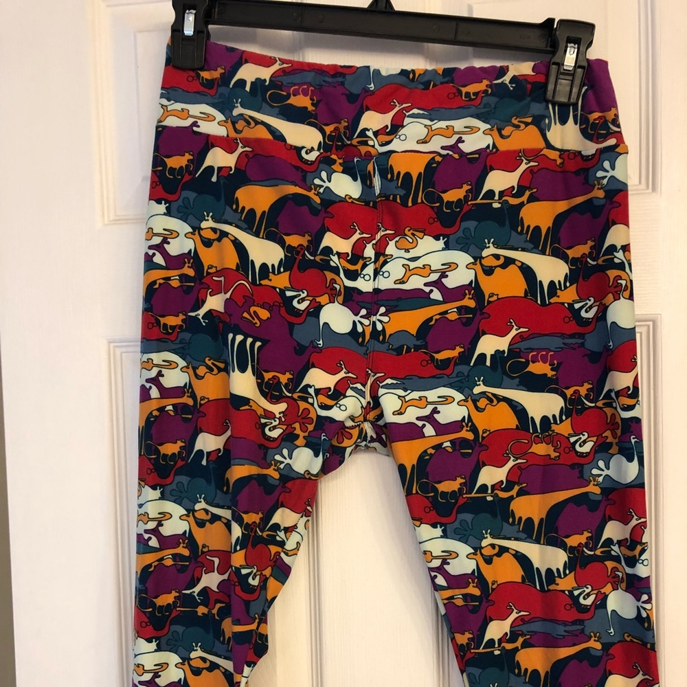 LuLaRoe TC Leggings with fun, colorful animals.